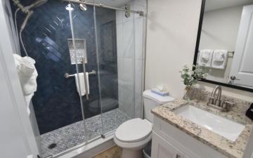 One Bedroom Poolside (renovated)