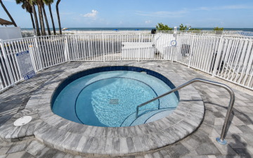 Commodore Beach Club Exterior