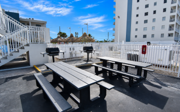 Commodore Beach Club Exterior